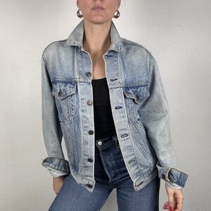 80s 90s Vintage Levi’s Denim Jean Jacket, USA Light Stonewash